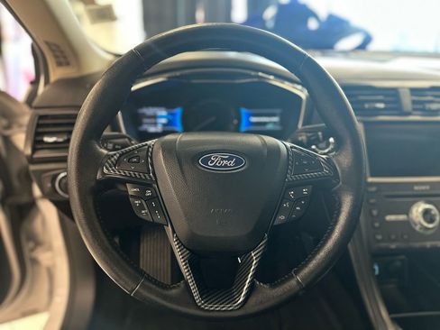 Used 2019 Ford Fusion Energi Titanium image 17