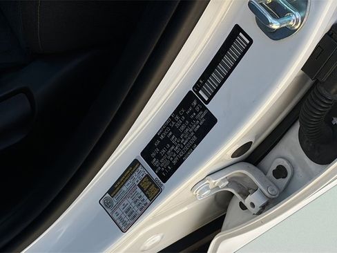 Certified 2025 Kia K4 image 31