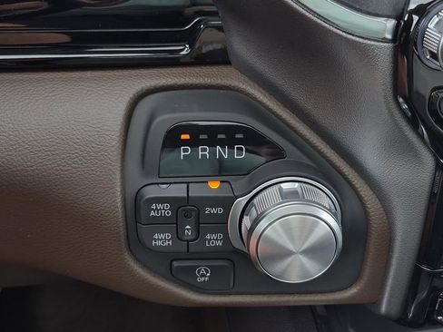 New 2026 RAM 1500 Laramie AWD/4WD image 23