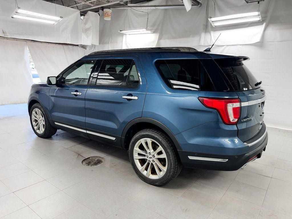 Used 2018 Ford Explorer Limited w/ Equipment Group 301A AWD/4WD image 3