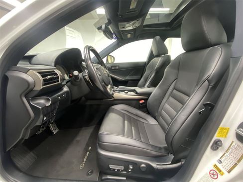 Used 2016 Lexus IS 200t w/ F Sport Package RWD image 17