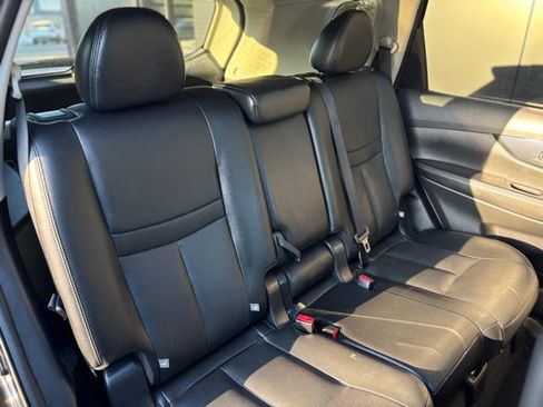 Used 2017 Nissan Rogue SL w/ SL Premium Package image 47