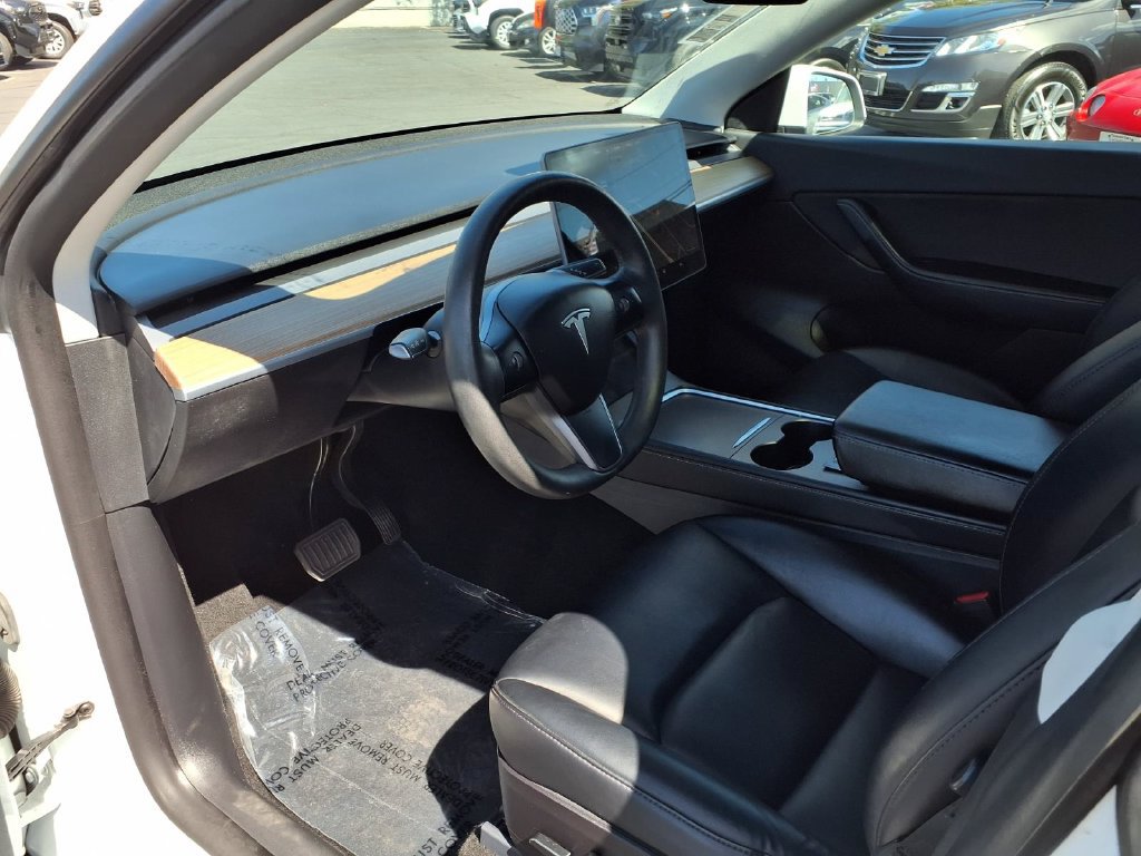 Used 2021 Tesla Model Y Long Range AWD/4WD image 16