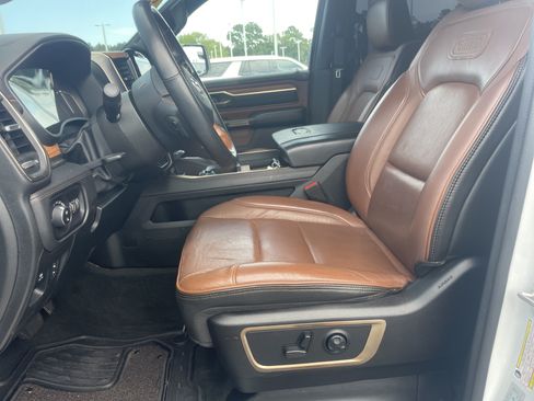Used 2024 RAM 1500 Limited AWD/4WD image 15