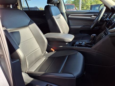 Certified 2022 Volkswagen Atlas SE image 8