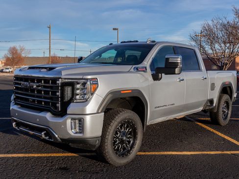 Used 2020 GMC Sierra 2500 Denali w/ Denali Ultimate Package image 8