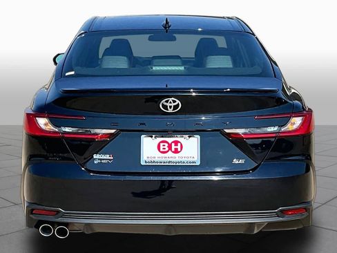Used 2025 Toyota Camry SE FWD image 5