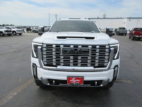 Used 2025 GMC Sierra 2500 Denali w/ Denali Reserve Package AWD/4WD image 14