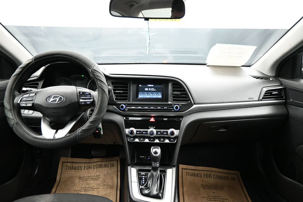 Used 2020 Hyundai Elantra SE w/ Cargo Package (C1) FWD image 13