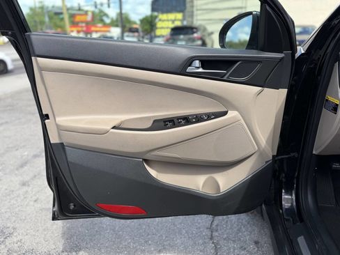 Used 2016 Hyundai Tucson Limited image 11