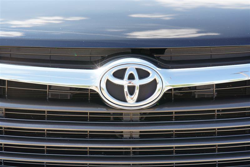Used 2015 Toyota Highlander XLE FWD image 24
