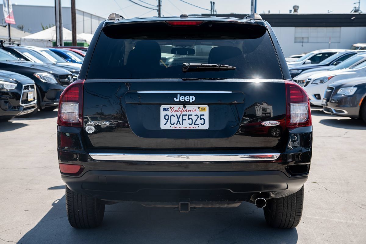 Used 2017 Jeep Compass High Altitude AWD/4WD image 4