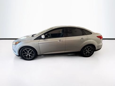 Used 2018 Ford Focus SEL FWD image 9