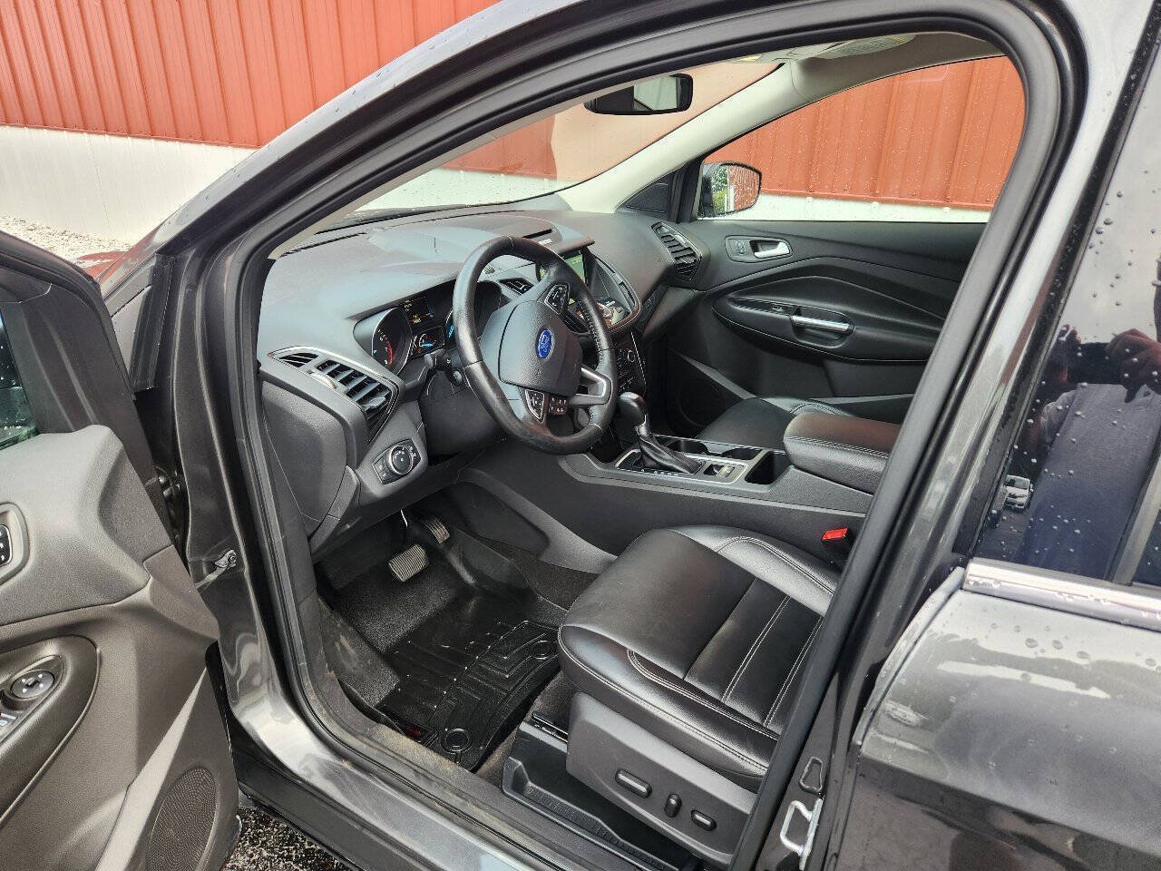 Used 2017 Ford Escape Titanium AWD/4WD image 8
