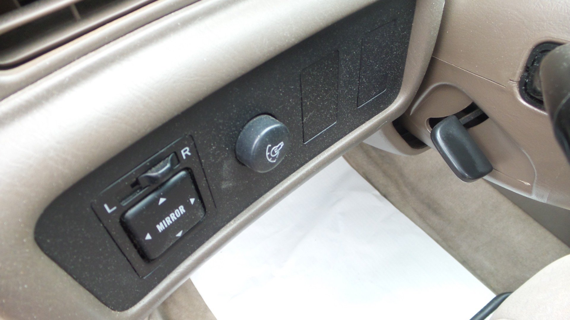 Used 1998 Toyota Camry LE FWD image 31