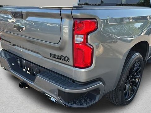 Used 2024 Chevrolet Silverado 1500 High Country w/ High Country Premium Package AWD/4WD image 38