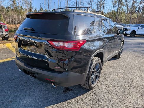 Used 2021 Chevrolet Traverse RS image 3