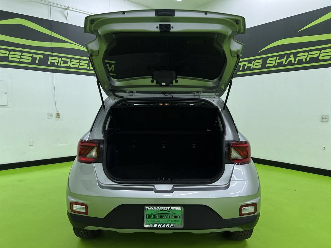 Used 2024 Hyundai Venue SEL FWD image 9