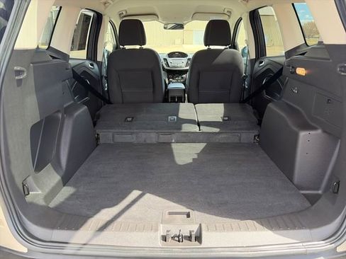 Used 2017 Ford Escape SE AWD/4WD image 38