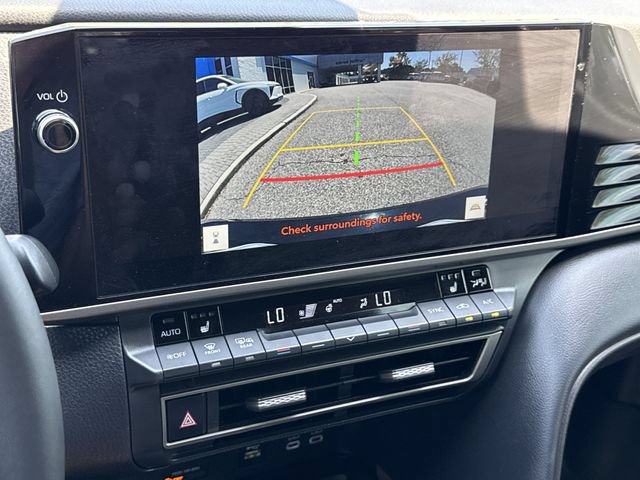 Used 2025 Toyota Camry XSE FWD image 18