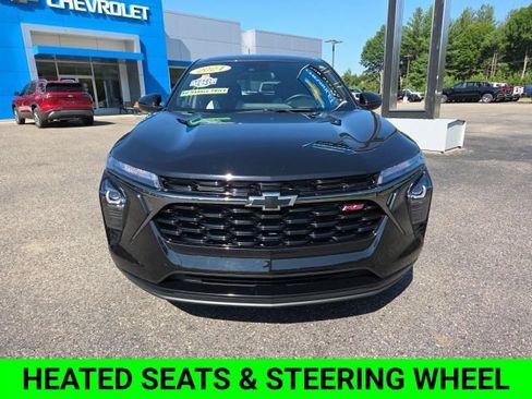Used 2024 Chevrolet Trax RS w/ Driver Confidence Package FWD image 3
