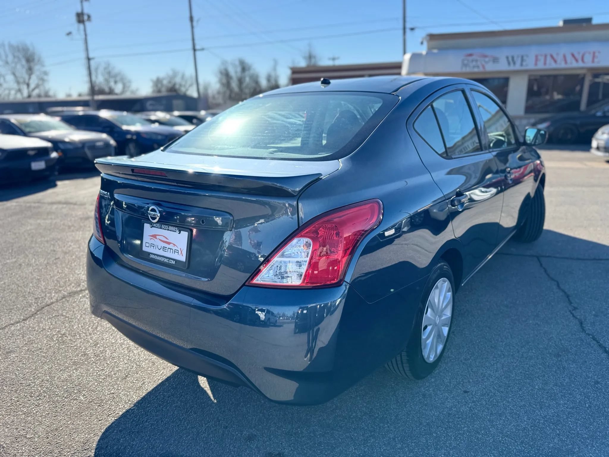 Used 2017 Nissan Versa S Plus FWD image 3