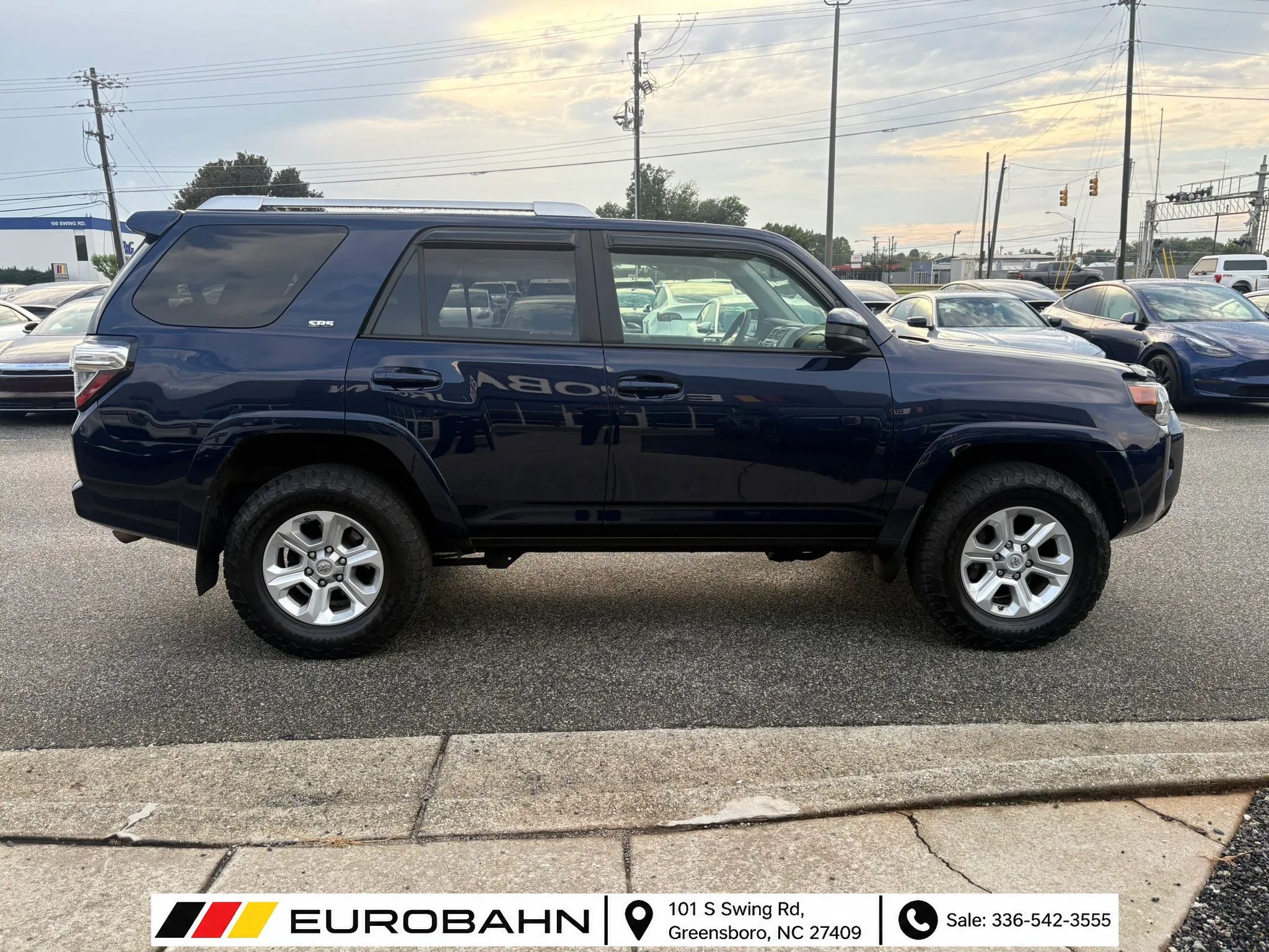 Used 2015 Toyota 4Runner SR5 AWD/4WD image 22