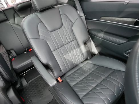 Used 2025 Kia Telluride SX Prestige X-Line image 14