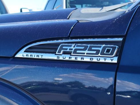 Used 2015 Ford F250 Lariat w/ Lariat Interior Package AWD/4WD image 14