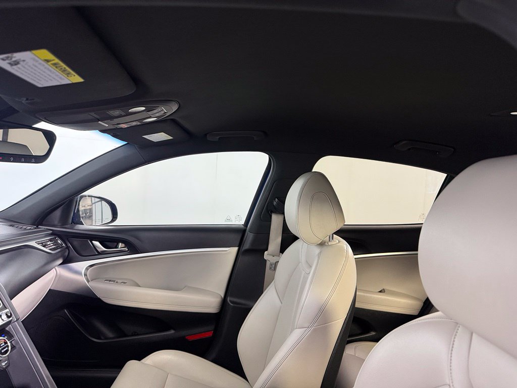 Used 2022 Genesis G70 2.0T RWD image 18