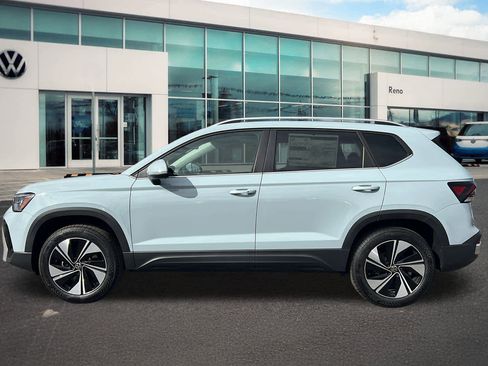 New 2026 Volkswagen Taos SE image 8