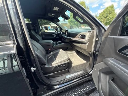 Used 2025 Chevrolet Suburban Z71 w/ Z71 Off-Road Package AWD/4WD image 10