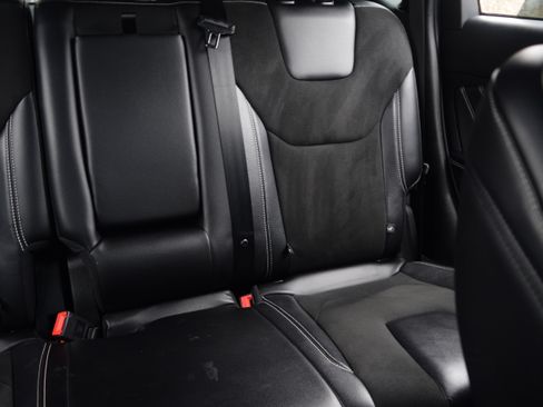 Used 2020 Ford Edge ST image 17