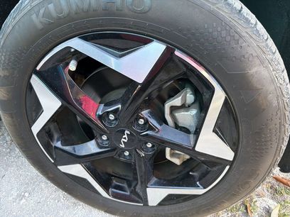 Certified 2024 Kia Seltos EX