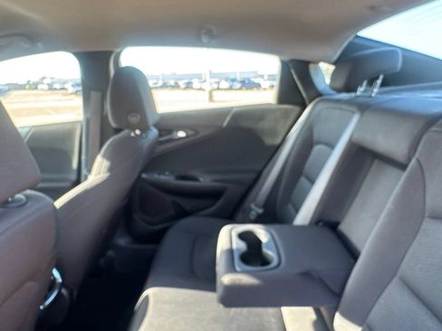 Used 2020 Chevrolet Malibu LT FWD image 32