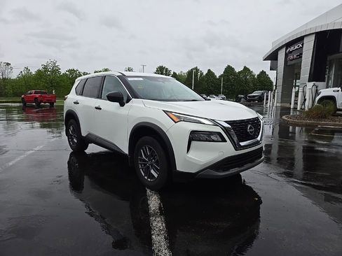Used 2023 Nissan Rogue S AWD/4WD image 6