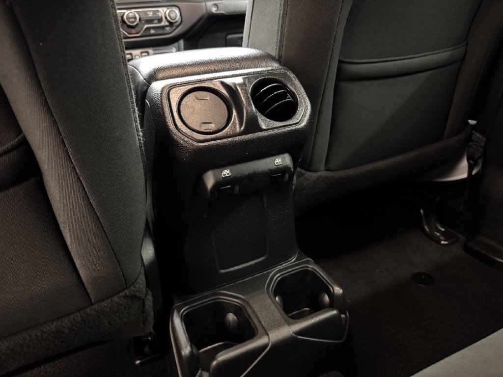 Used 2022 Jeep Gladiator Sport AWD/4WD image 24