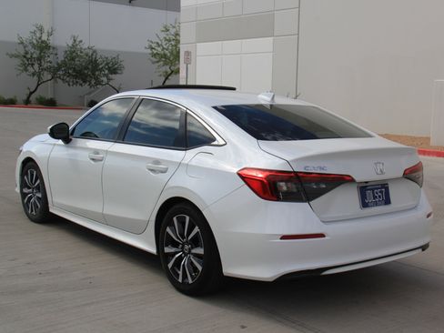 Used 2022 Honda Civic EX image 7