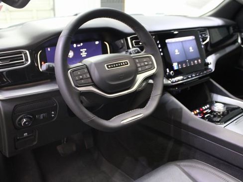 Used 2023 Jeep Wagoneer Series II image 11