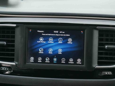 Used 2020 Chrysler Voyager LX image 6