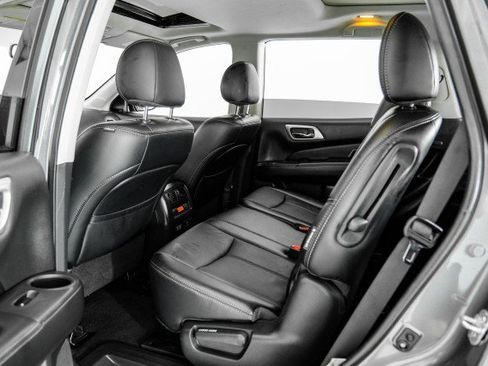 Used 2020 Nissan Pathfinder Platinum AWD/4WD image 36