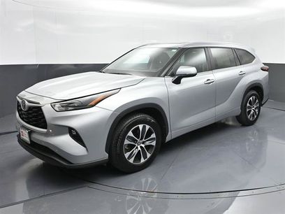 Certified 2025 Toyota Highlander XLE
