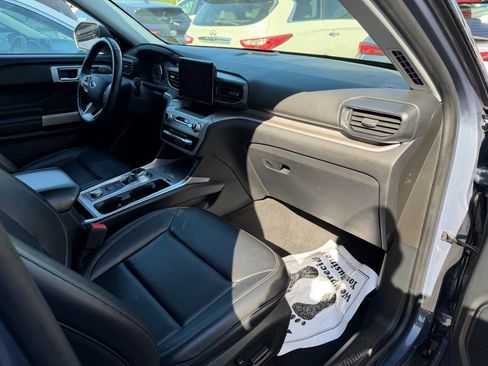 Used 2021 Ford Explorer XLT w/ Equipment Group 202A image 14