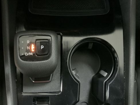 Used 2023 Nissan Rogue S AWD/4WD image 29