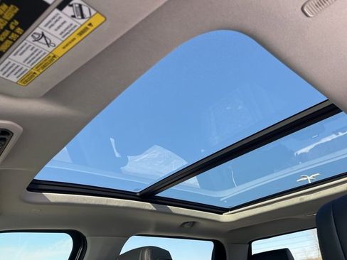 Used 2023 Toyota Tundra Limited image 34