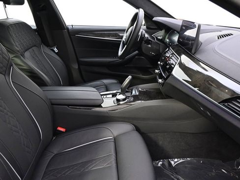 Used 2022 BMW M550i xDrive w/ Dynamic Handling Package AWD/4WD image 12