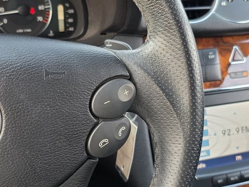 Used 2009 Mercedes-Benz CLK 350 Coupe image 13