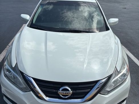 Used 2017 Nissan Altima 2.5 SR image 1