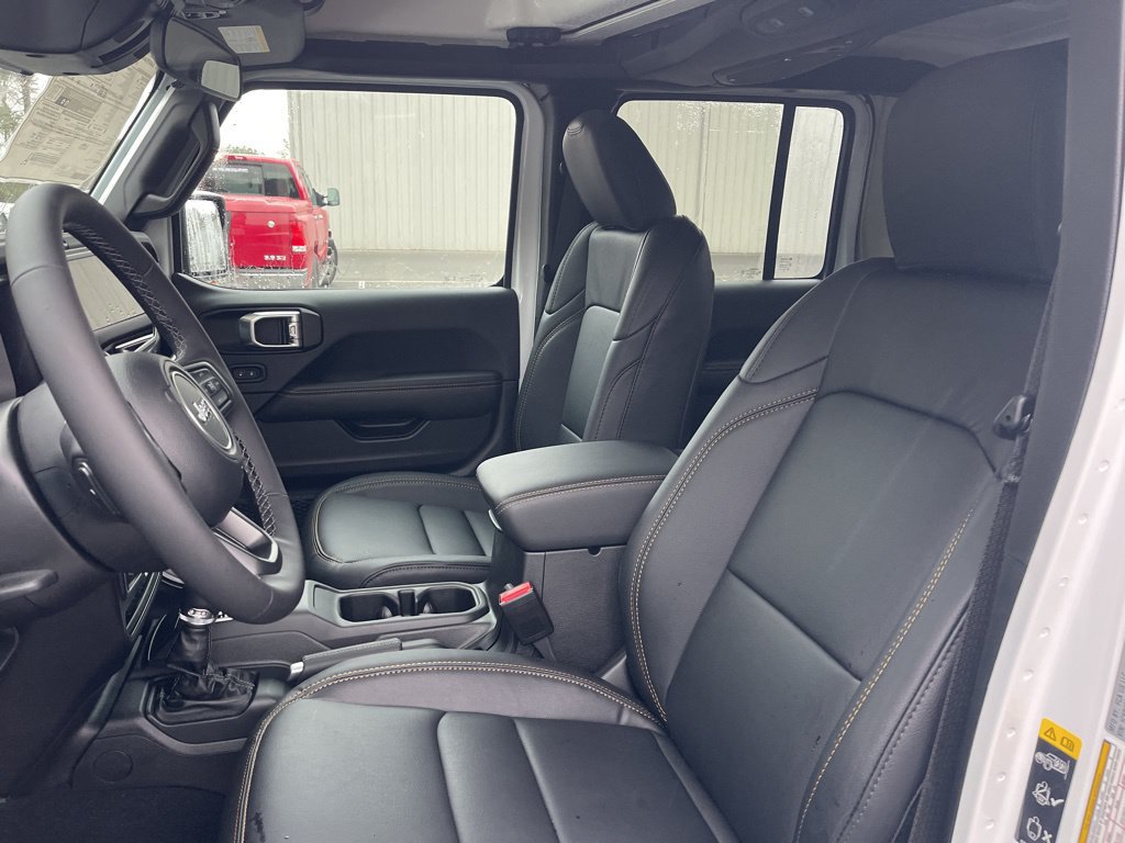 New 2026 Jeep Gladiator Sport AWD/4WD image 17