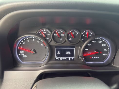 Used 2023 Chevrolet Silverado 1500 Custom AWD/4WD image 12